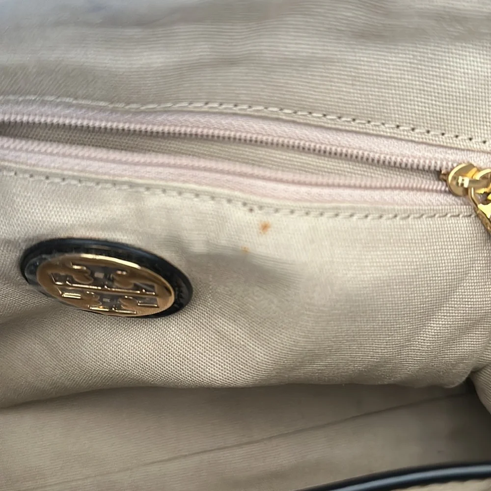 Tory Burch small nylon/patent leather Elle tote. - Picture 5 of 6